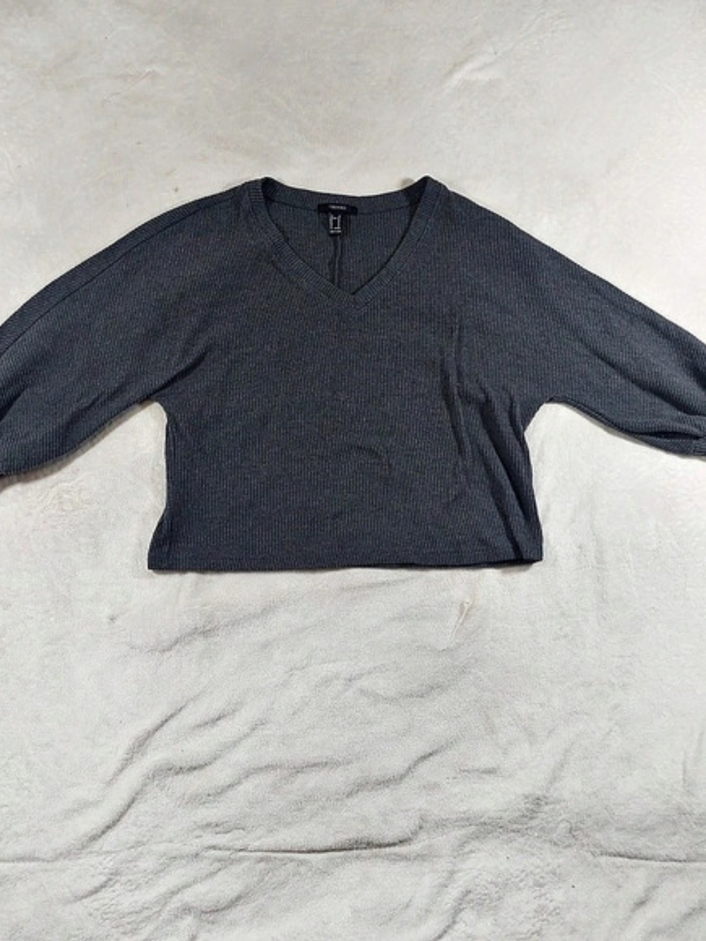 Forever 21 Ribbed V-Neck Long Sleeve Top in Gray Size Medium